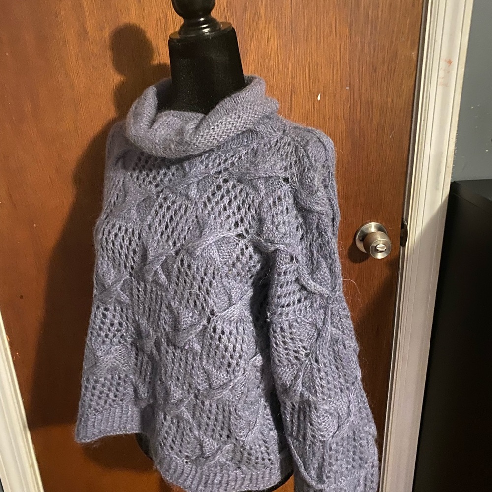 Knitted Blue creek neck sweater size M